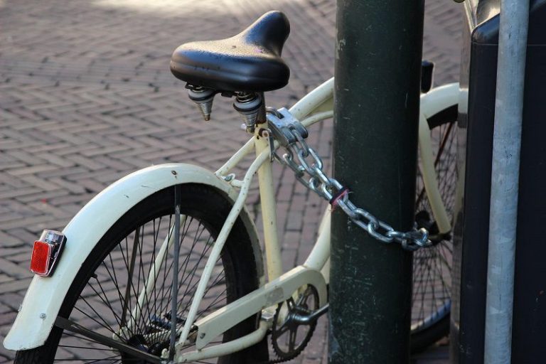 Comment bien attacher son vélo