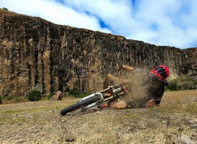 nos-2-techniques-pour-éviter-la-chute-en-vélo